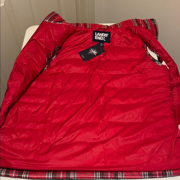 NWT 100% Down Red Plaid Puffer Women Vest Rugged Outdoor Durable Lands End 1X - Picture 10 of 16